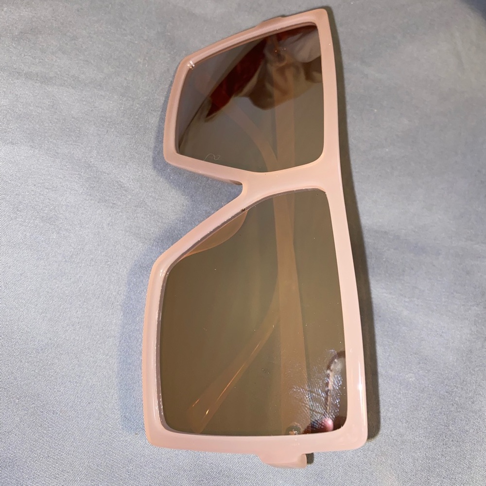 Light pink Shades